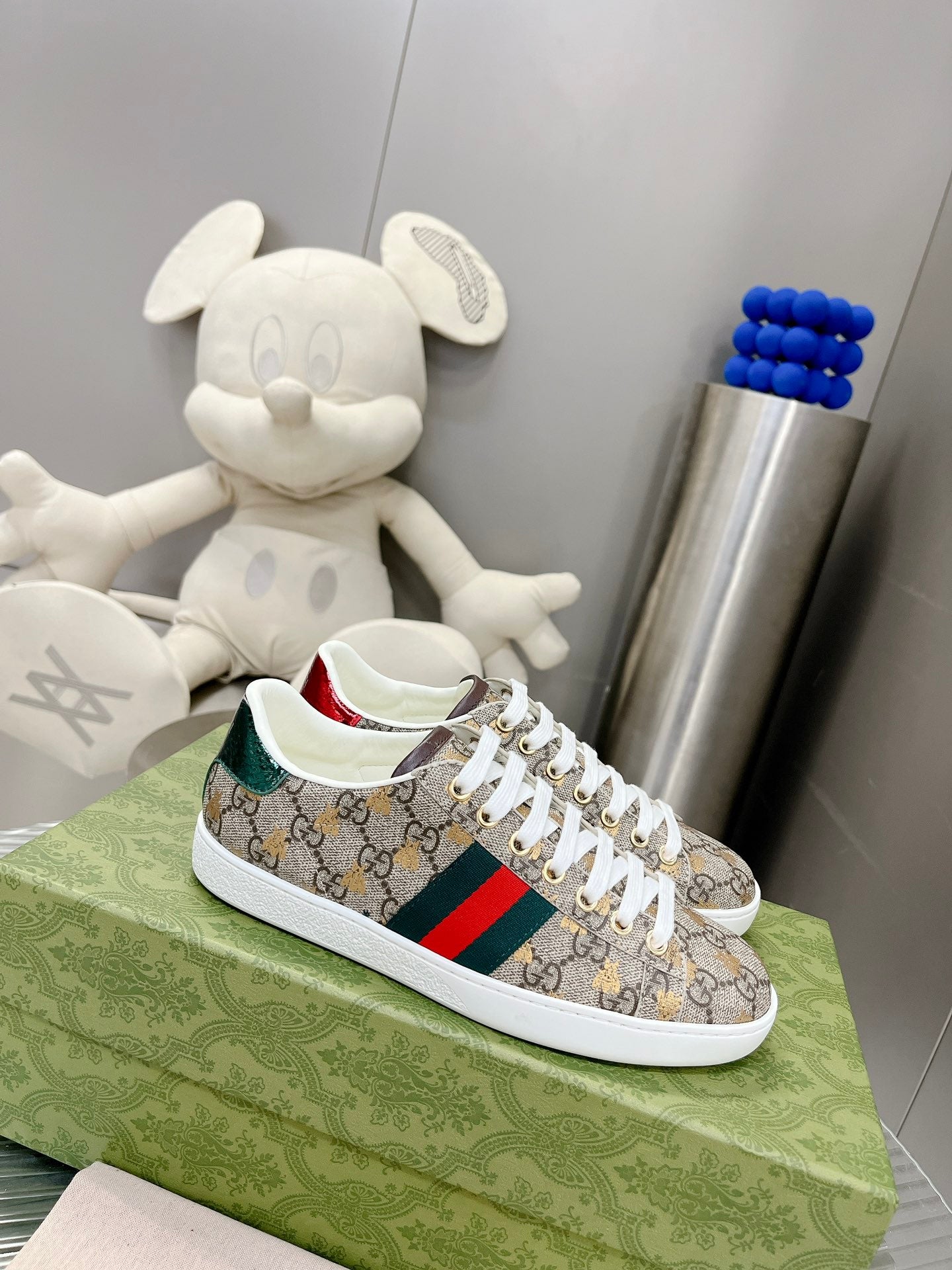 Gucci Colorful two-tone tail