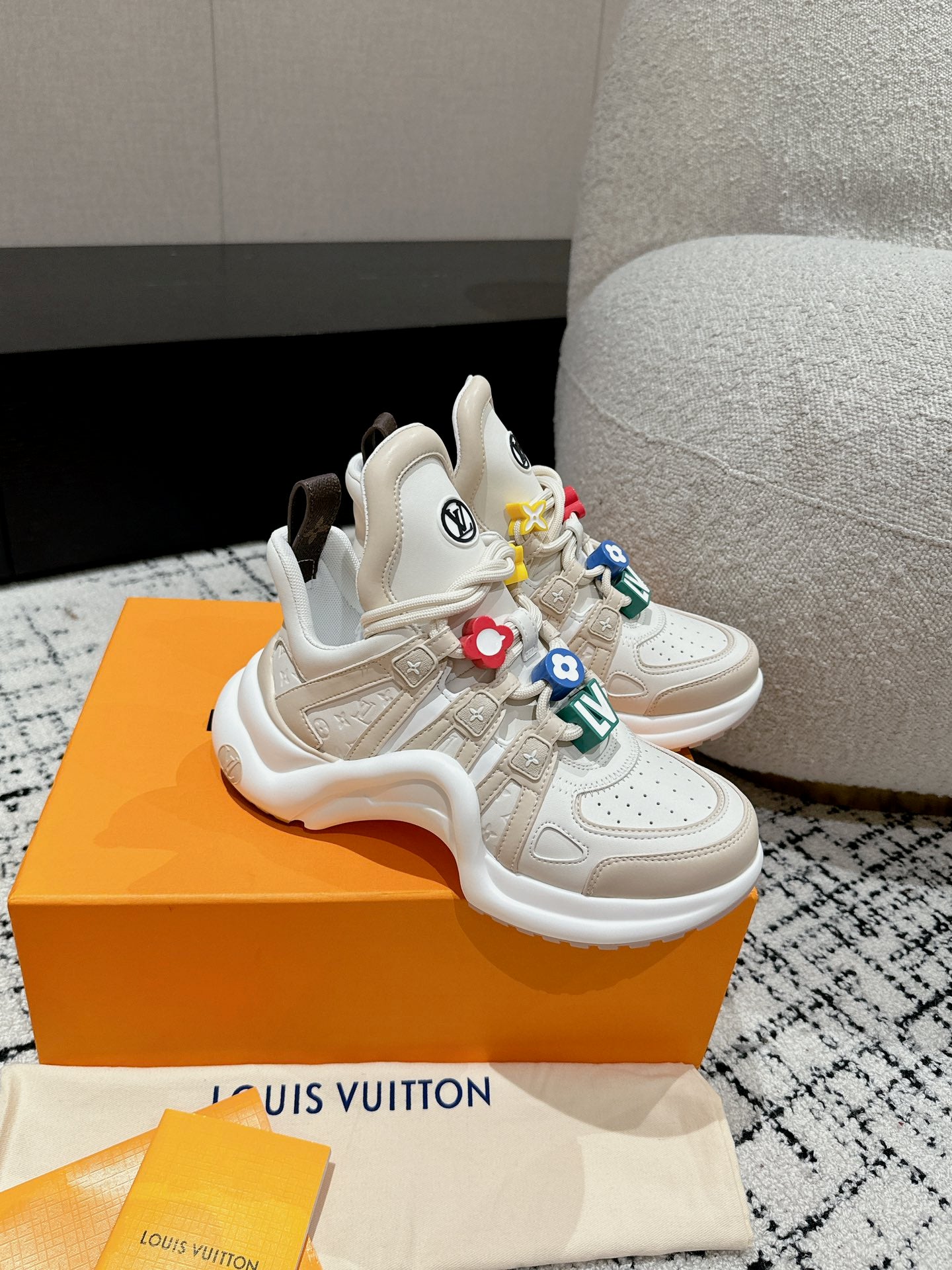 Louis Vuitton OCUM77IX
