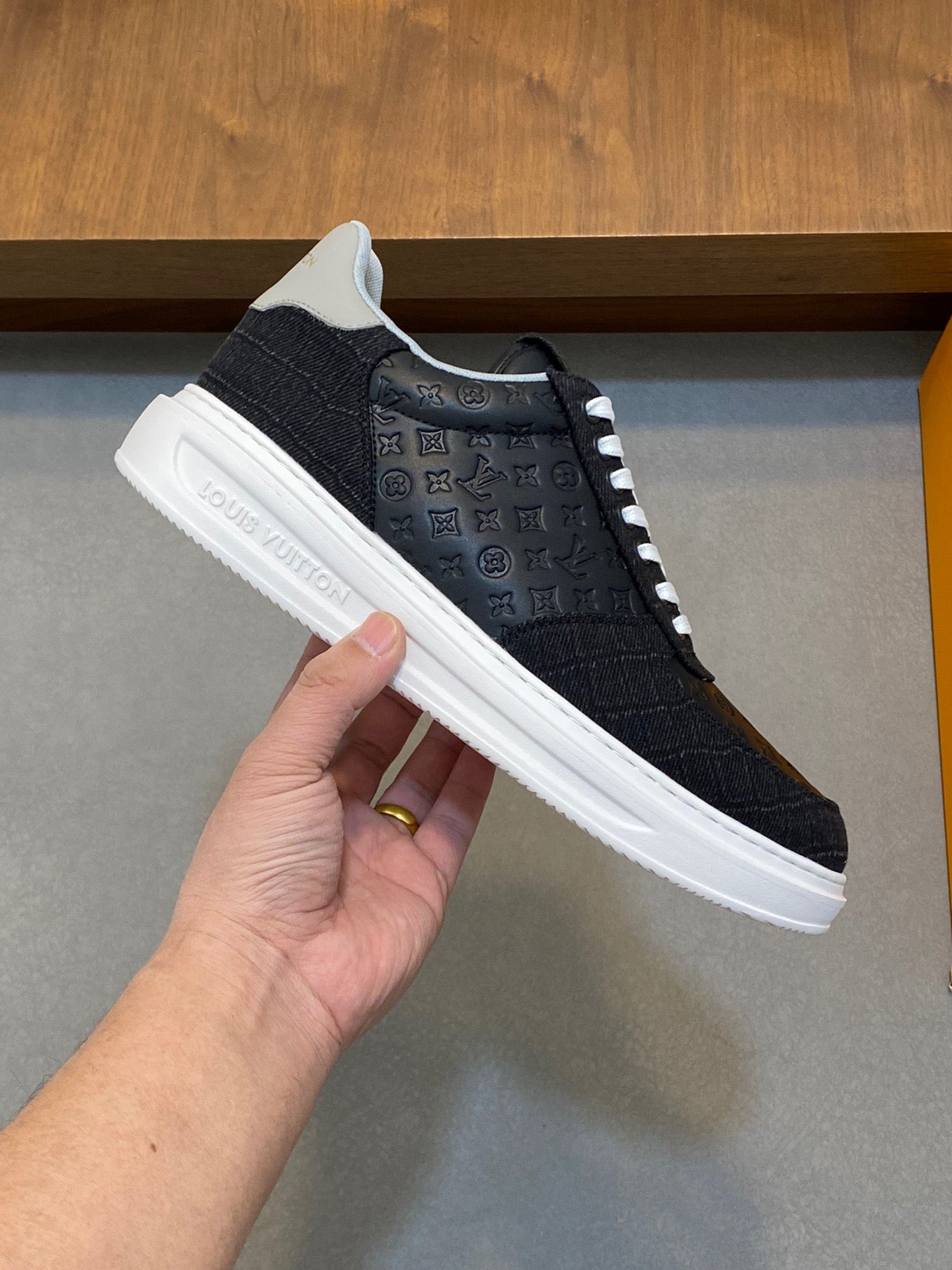 Louis Vuitton DGZFLTXI