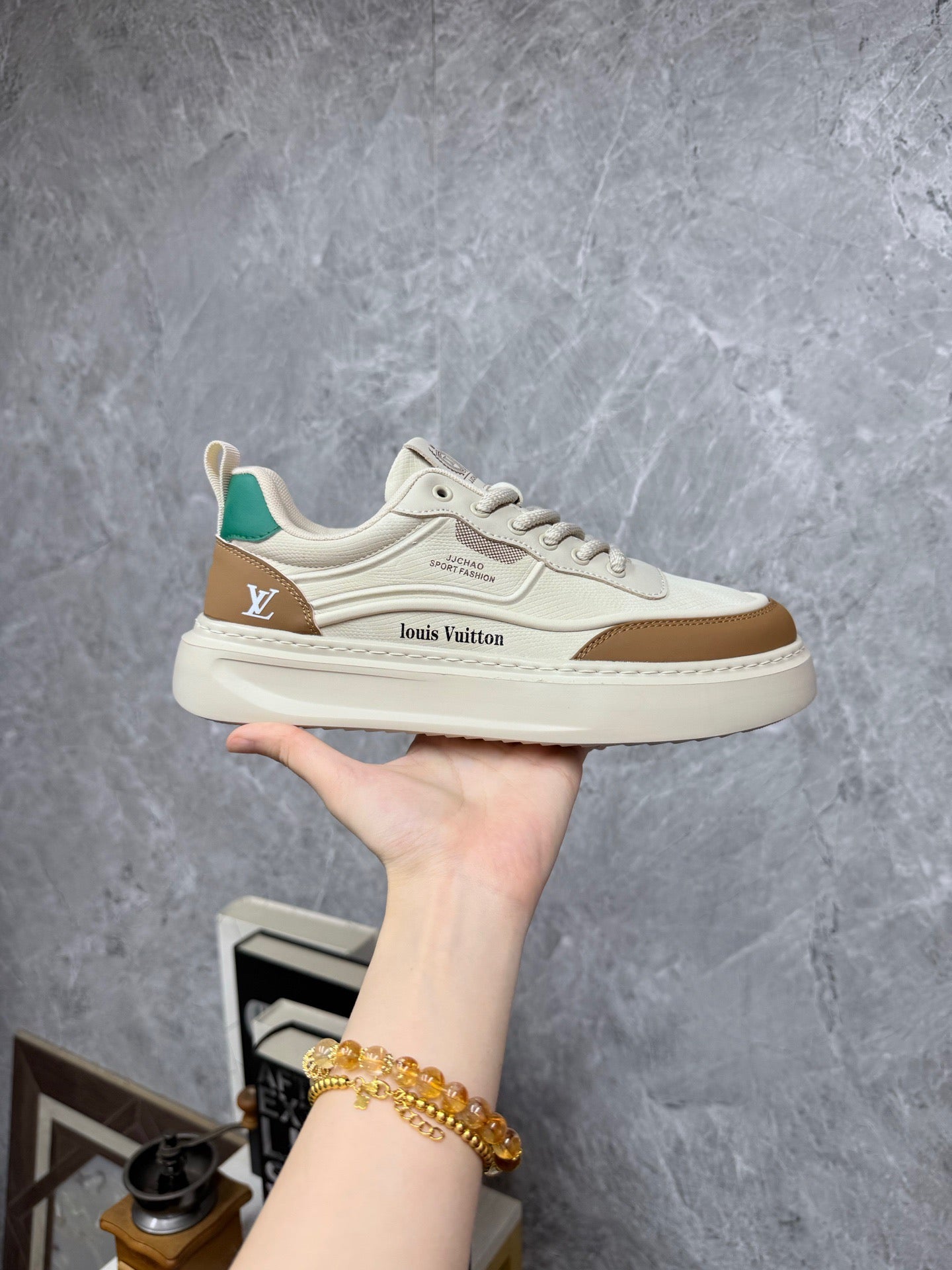 Louis Vuitton JBOSQTDK