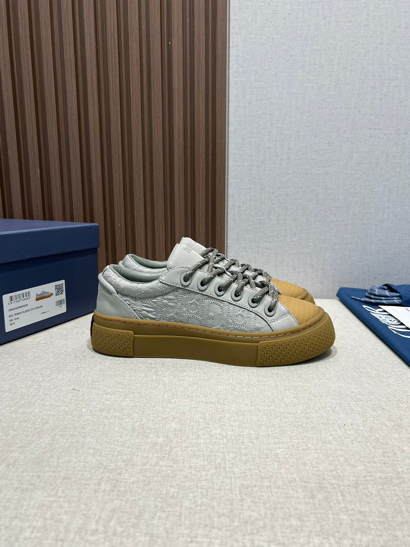 Dior B33 Leisure sports sneakers BZ8L8W3O