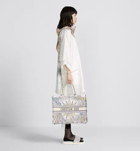 LARGE DIOR BOOK TOTE White (42 x 35 x 18.5 cm)
