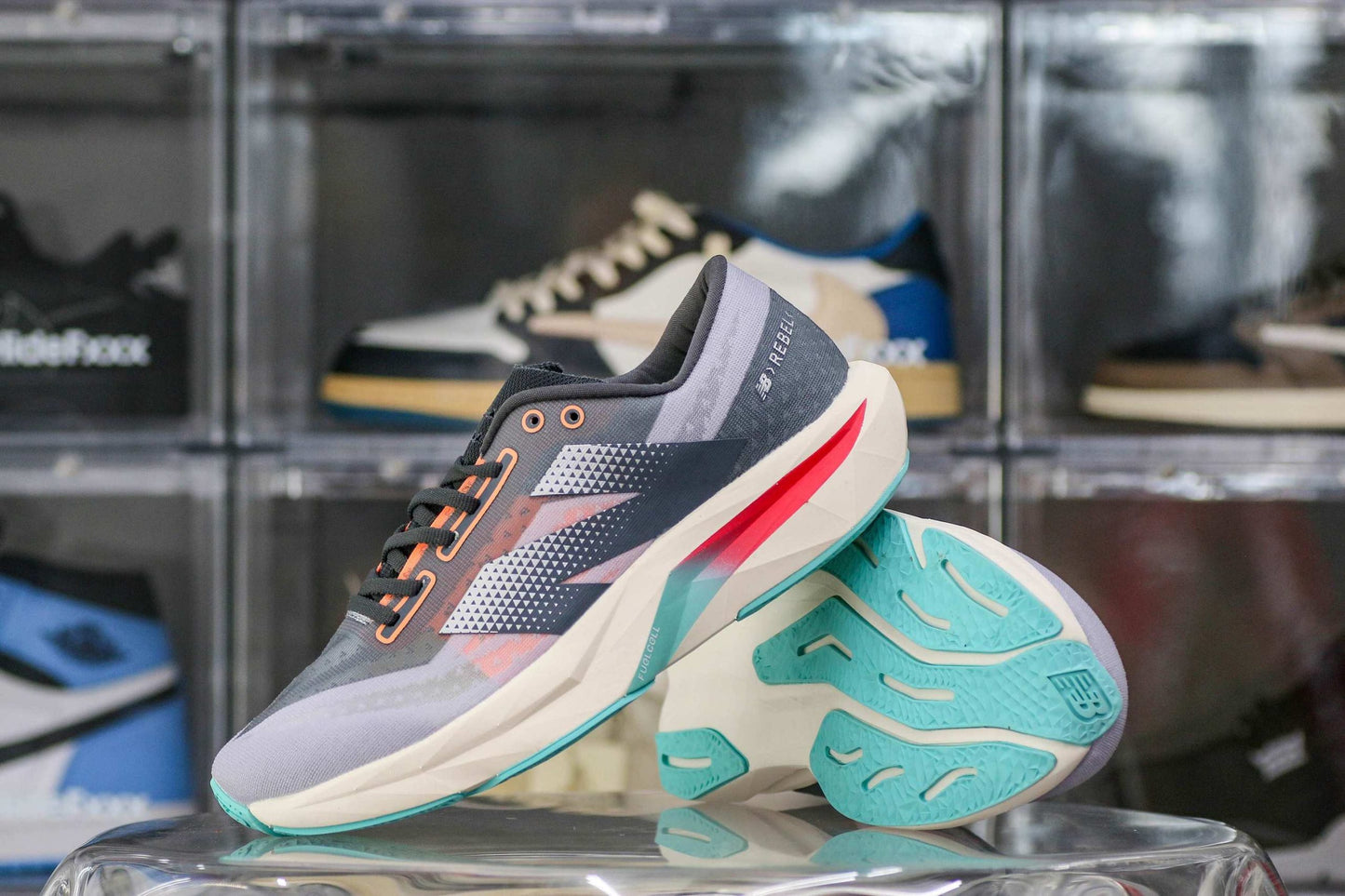 New Balance FuelCell Rebel v4 Grey / Pink / White