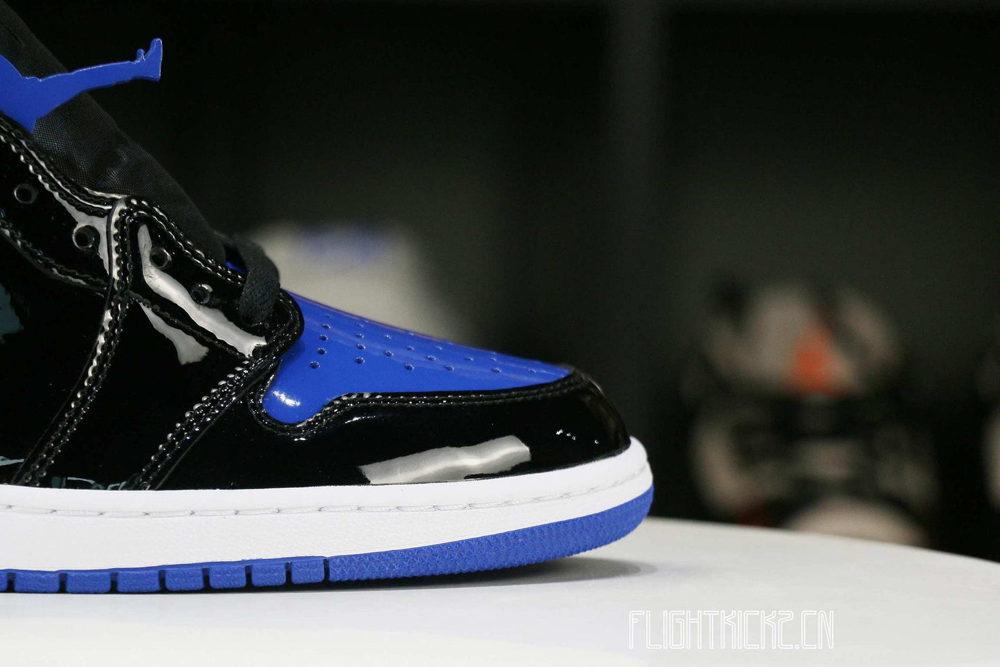 Air Jordan 1 High OG Patent Royal