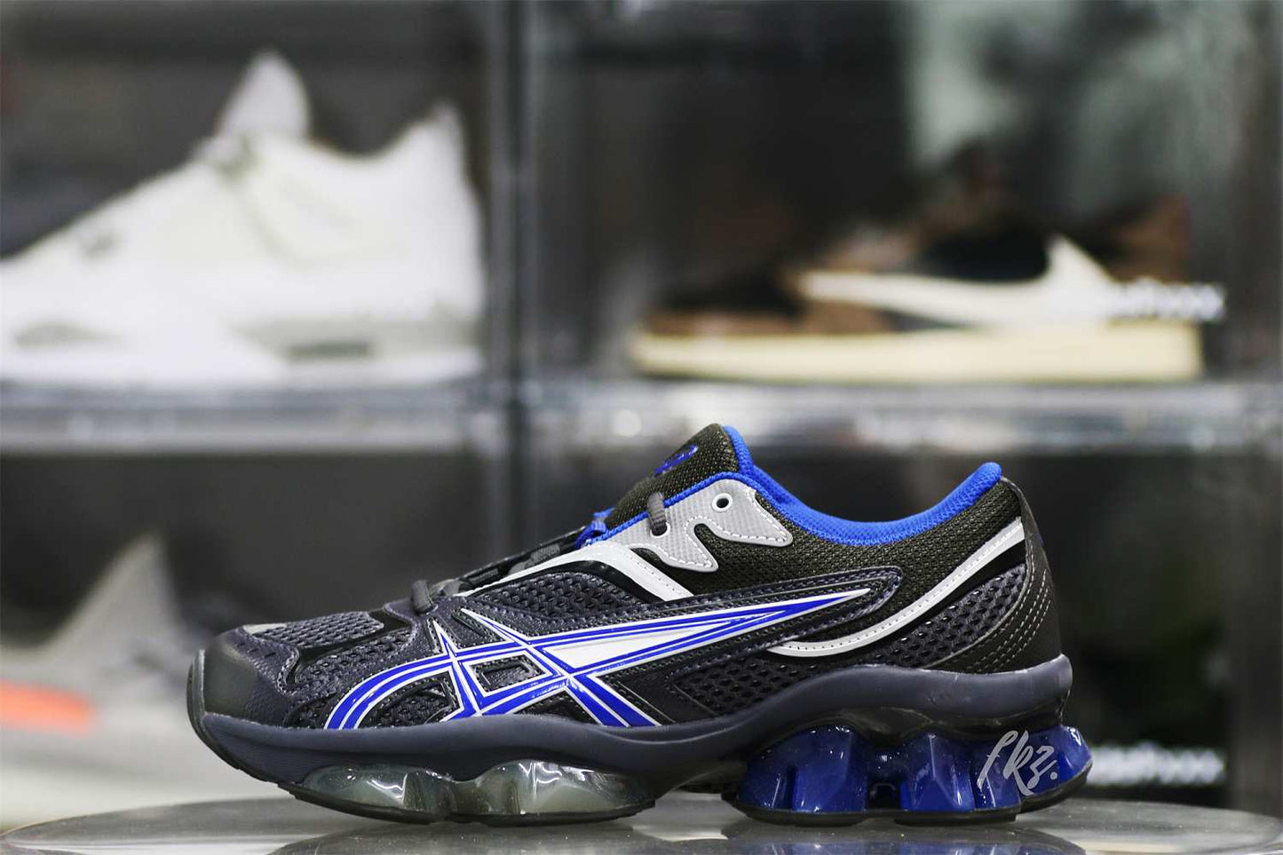 Kik0 Kostadinov X Gel Quantum Zientzia ISS