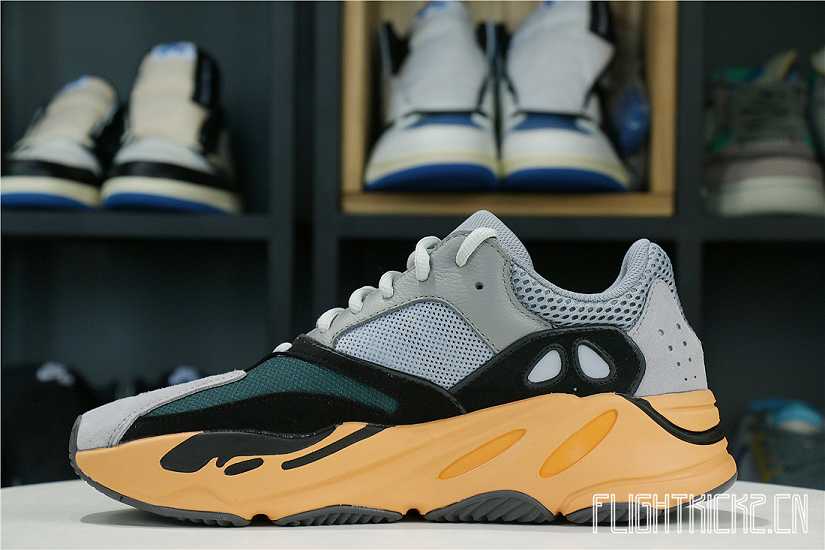 Yeezy Boost 700 Wash Orange 2021