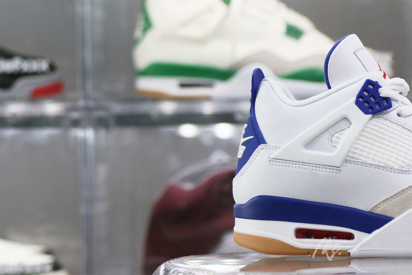 Nike SB x Air Jordan 4 Sapphire