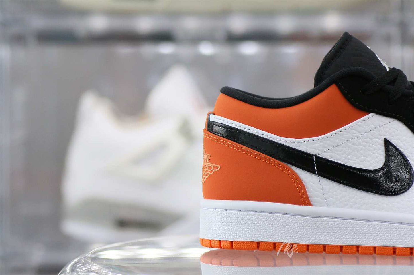 Air Jordan 1 Low Shattered Backboard 2019
