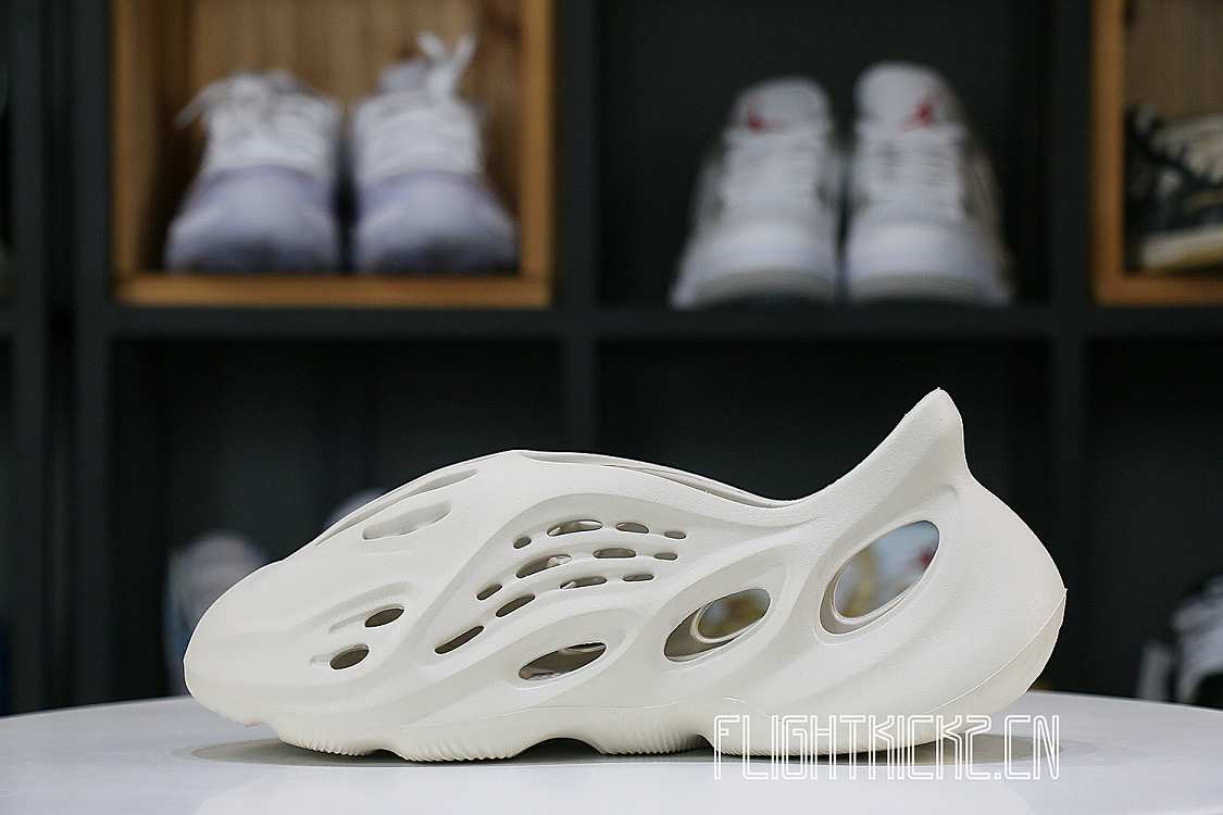 adidas Yeezy Foam RNNR Ararat G55486鍓嶇(LN5 A1 Batch)