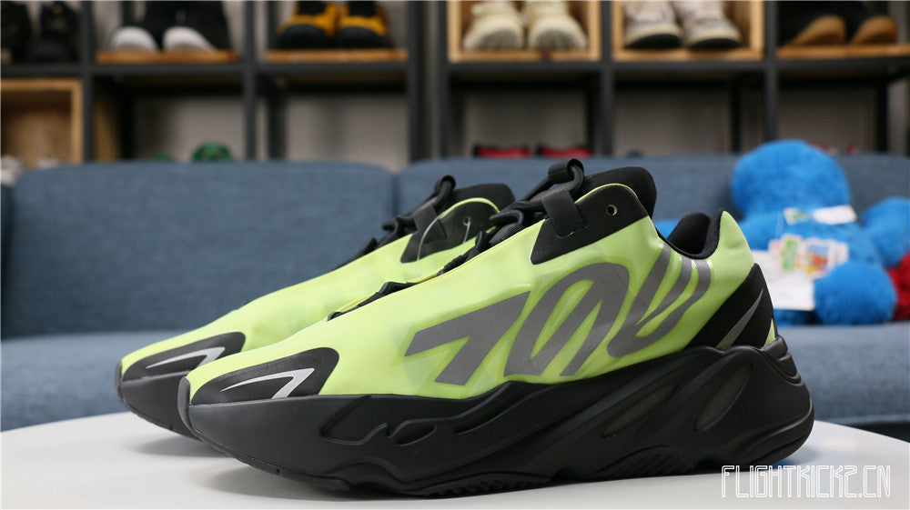 Yeezy Boost 700 MNVN Phosphor 2020