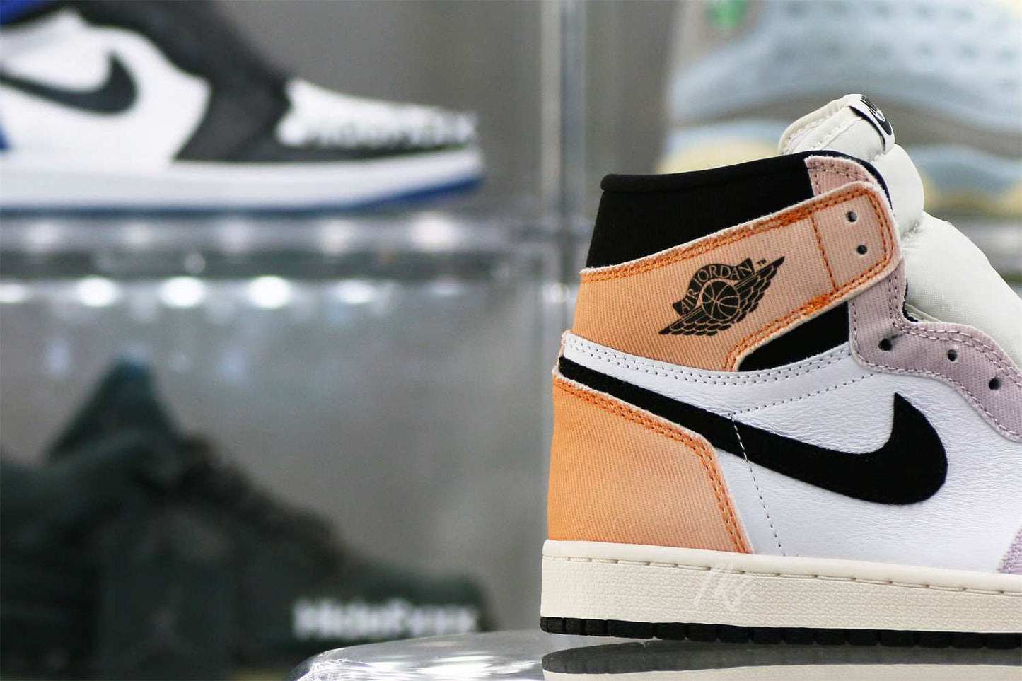 Air Jordan 1 Retro High OG Skyline