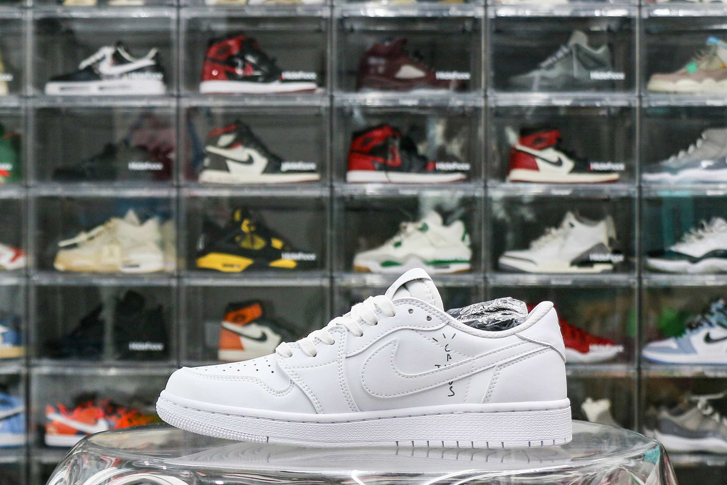 Travis Scott x Air Jordan 1 Retro Low OG SP Michael Rubin White Party (Friends and Family)