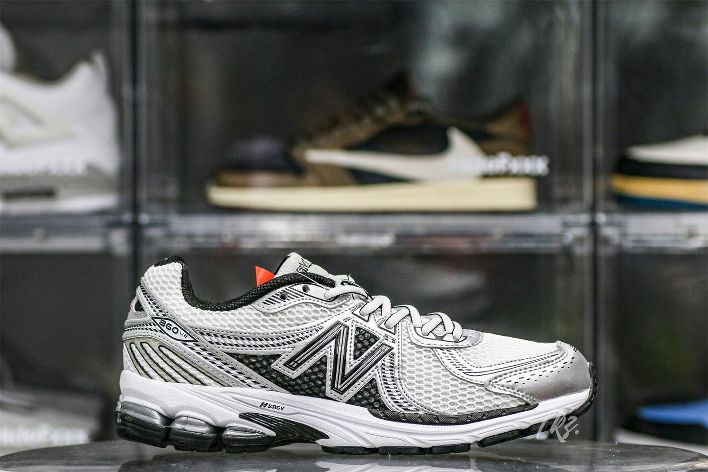 New Balance Get 860v2 White Black Silver