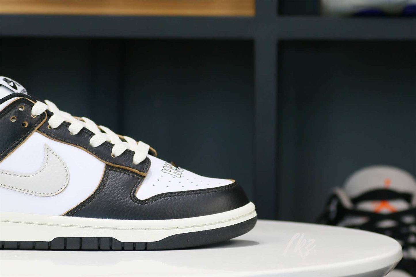 HUF x Nike SB Dunk Low San Francisco