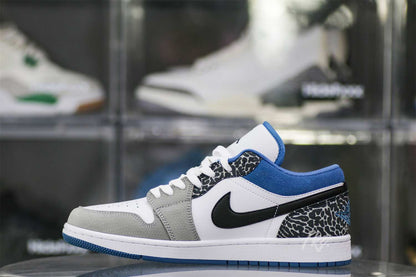 Air Jordan 1 Low SE True Blue