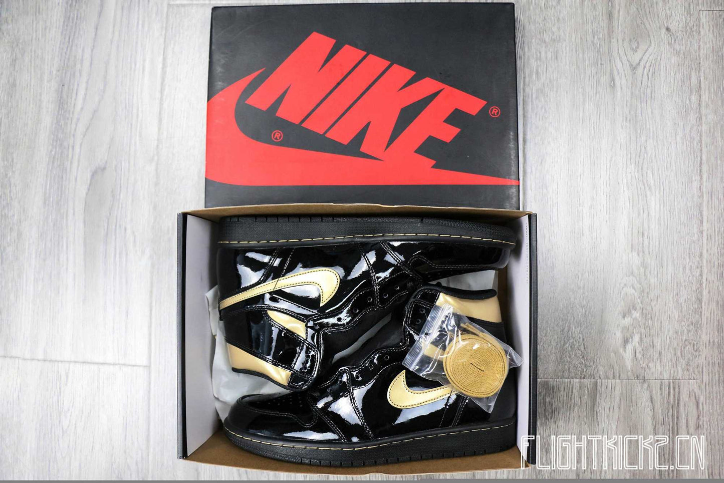 Air Jordan 1 Retro High OG in Black/Metallic Gold 2020