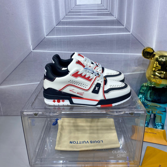 Louis Vuitton 1HGSNMSC