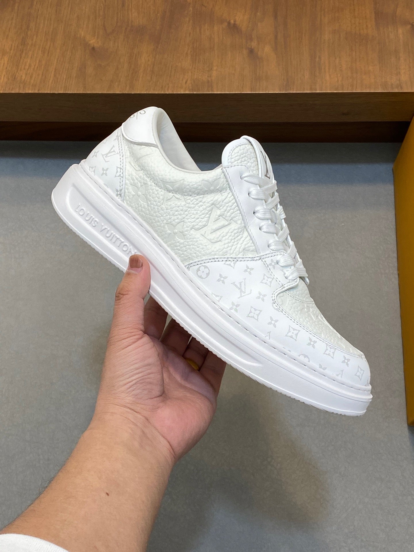 Louis Vuitton F4LW295G