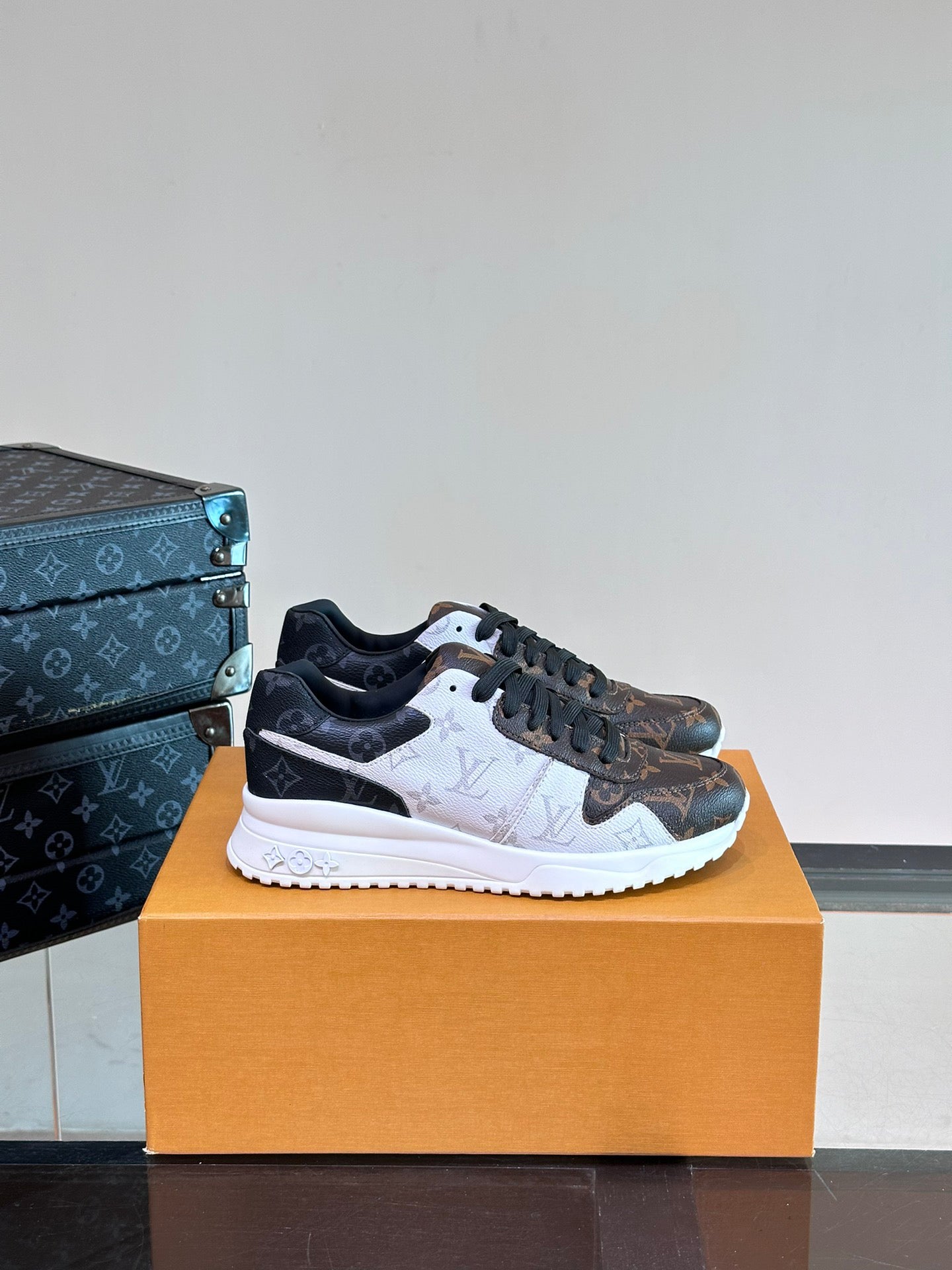 Louis Vuitton YUWF3LDX