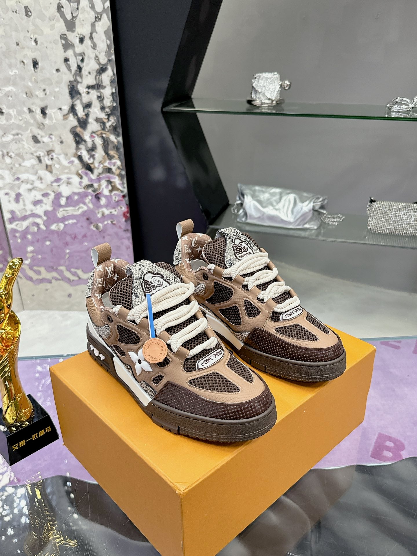 Louis Vuitton AGDV85BP