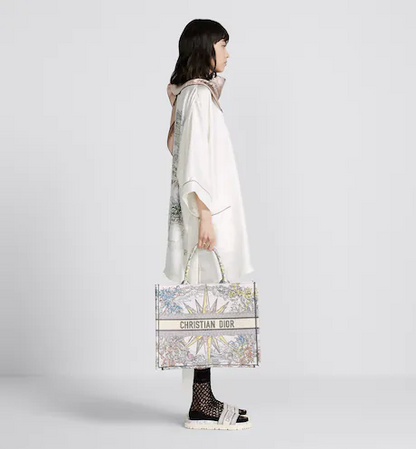 LARGE DIOR BOOK TOTE White (42 x 35 x 18.5 cm)
