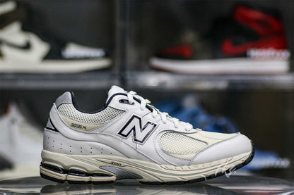 New Balance Atlas Grey