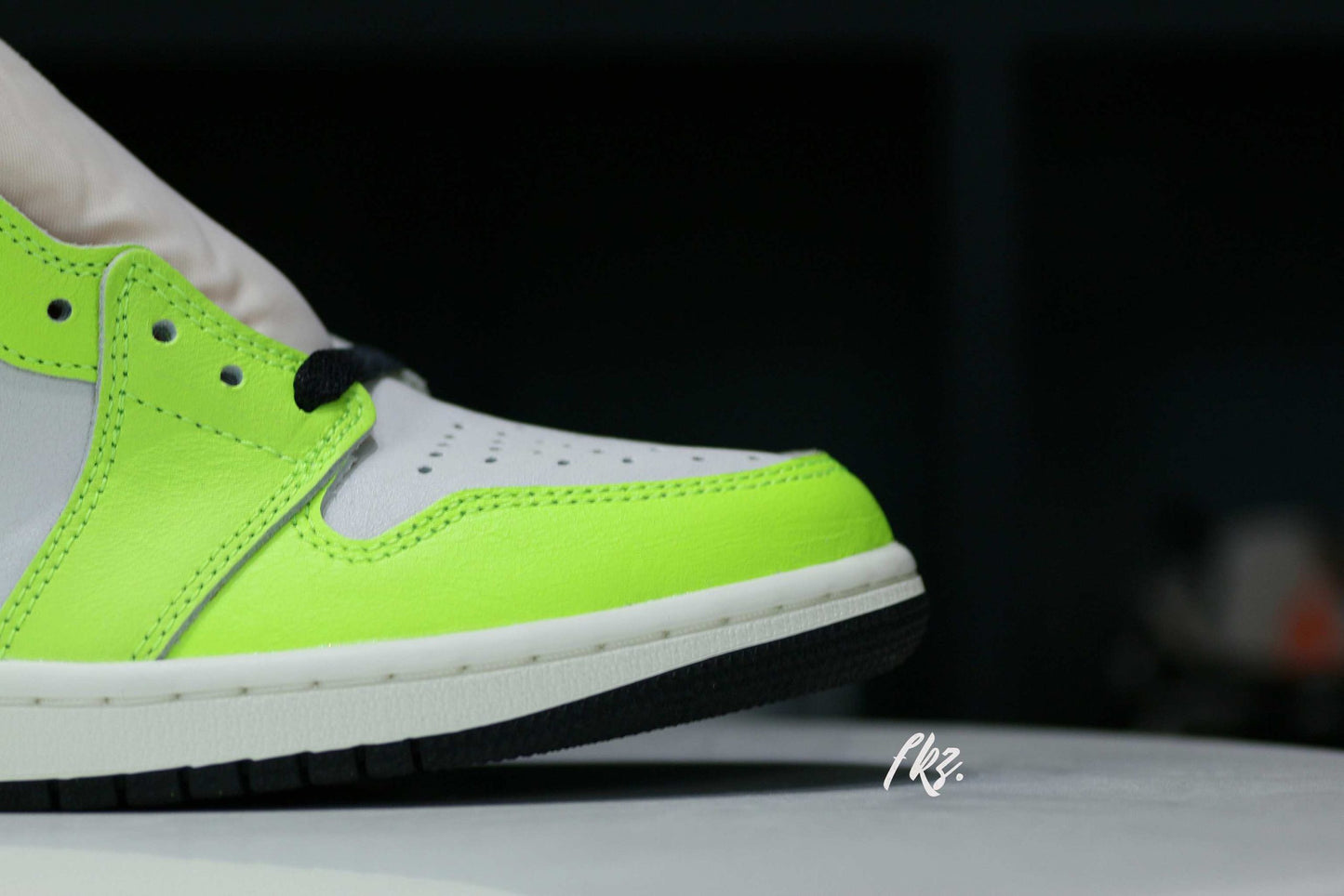 Air Jordan 1 High OG Volt