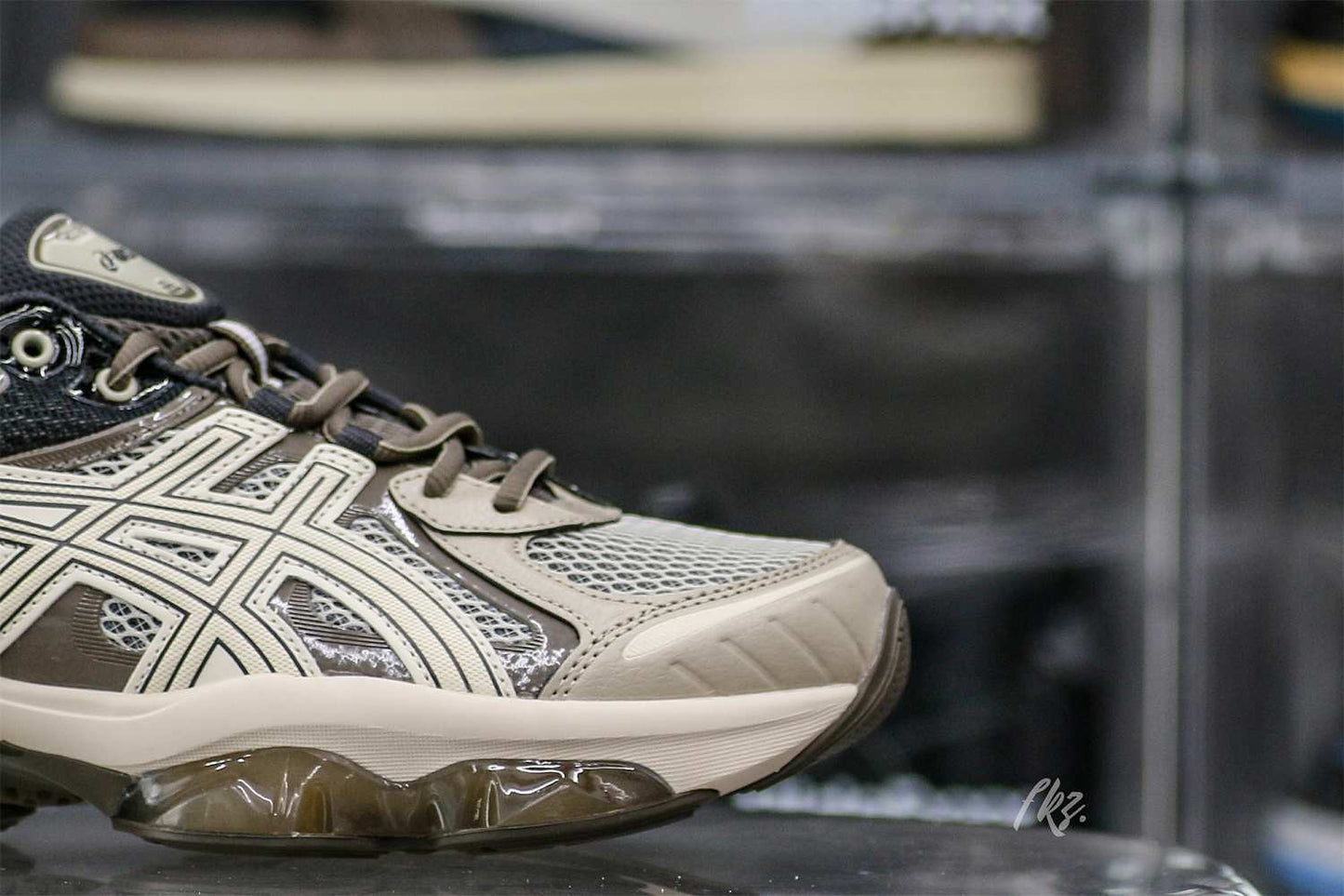 Gel Quantum Kinetic Birch Dark Taupe