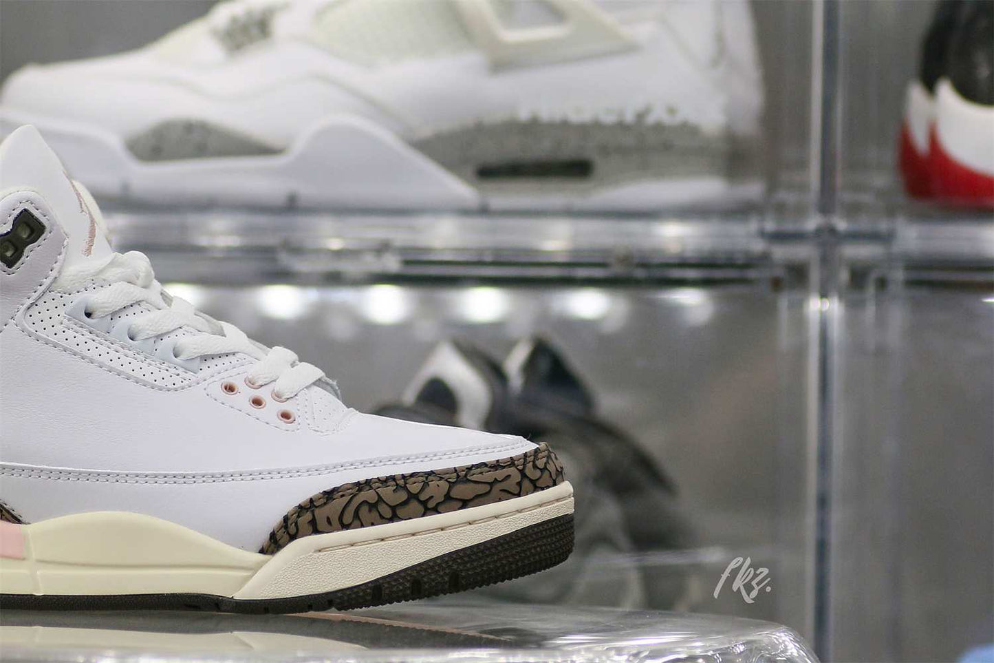 Air Jordan 3 Retro Neapolitan Dark Mocha