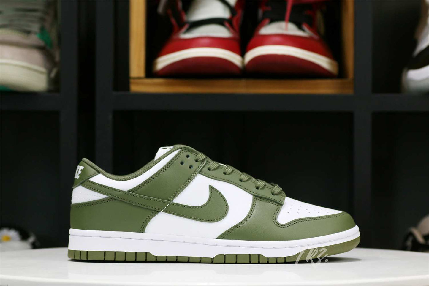 Nike Dunk Medium Olive W