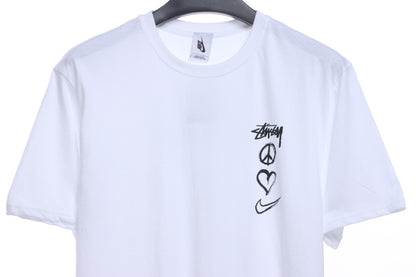 Nike Stuart co-signed the Love letter pattern short sleeves