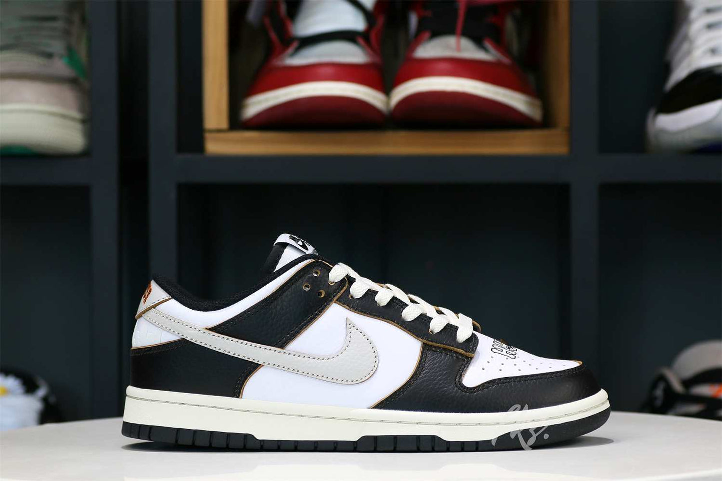 HUF x Nike SB Dunk Low San Francisco