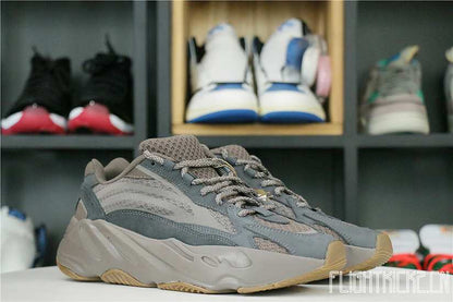 Adidas Yeezy 700 Boost v2 Mauve