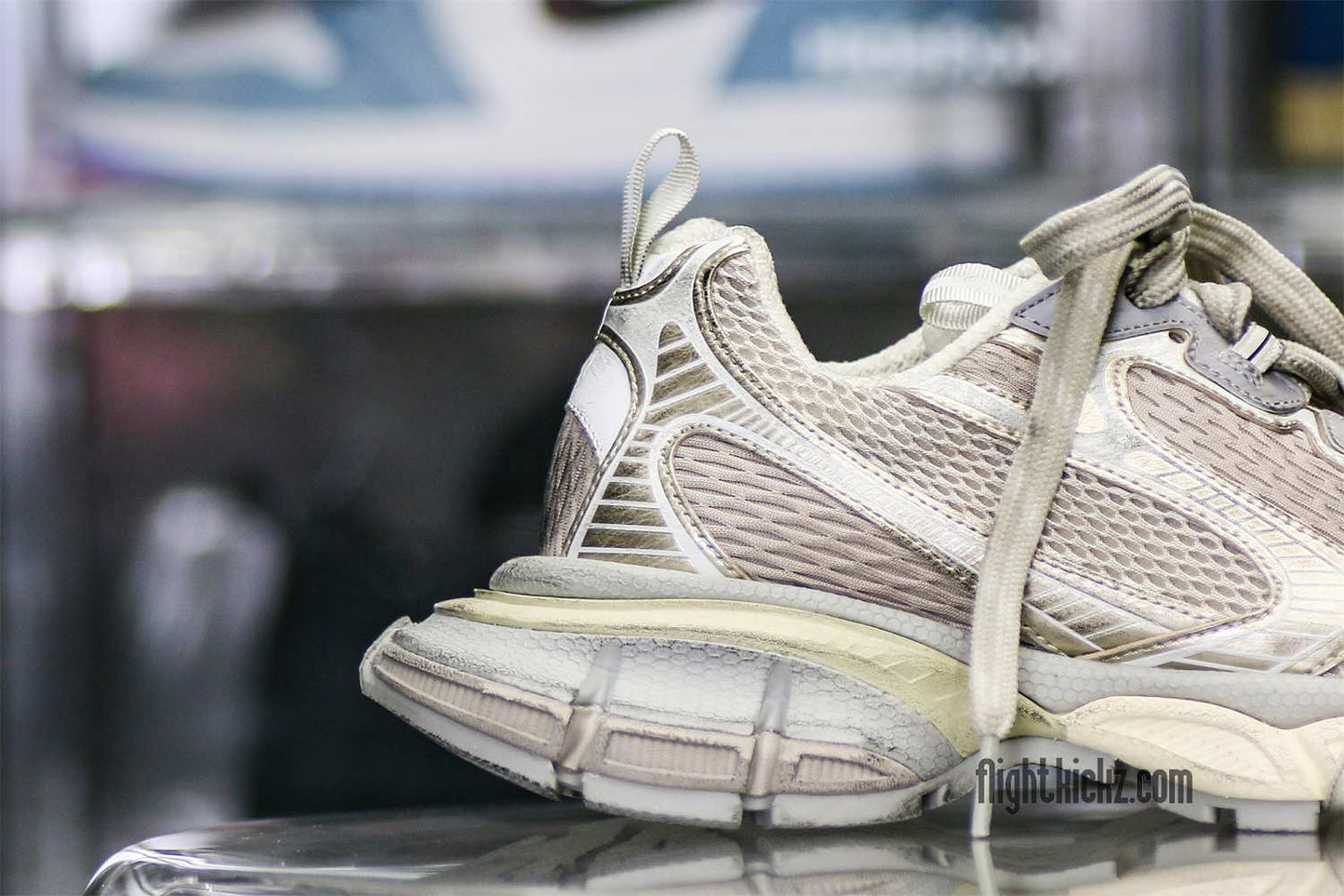 Balenciag* 3XL Sneaker WornOut  Light Beige