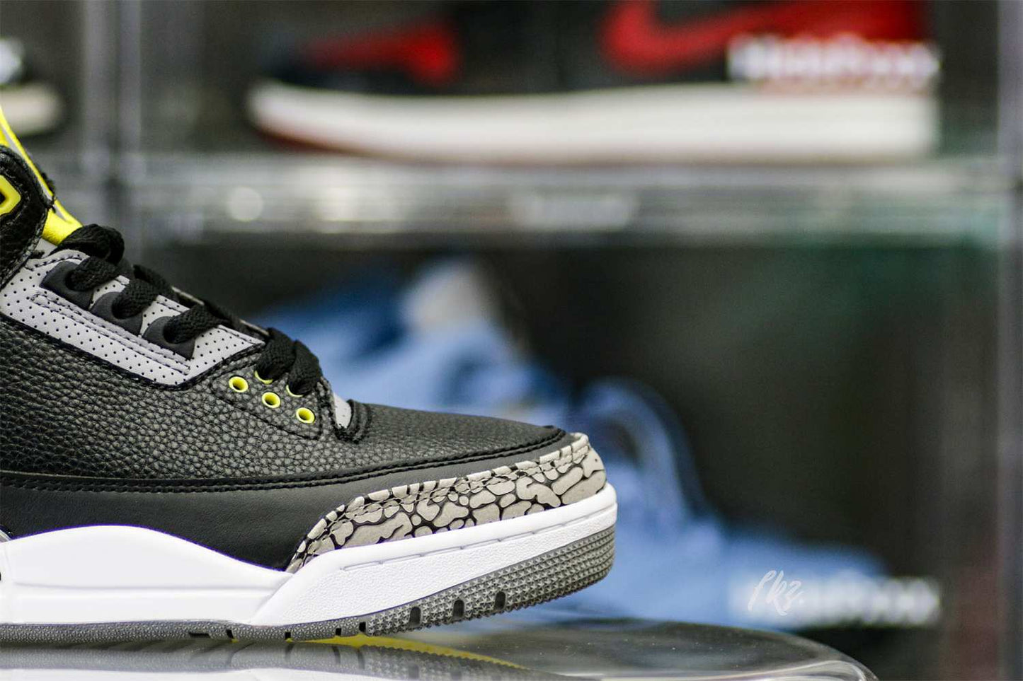 Air Jordan 3 Retro Oregon Ducks Pit Crew Black 2011
