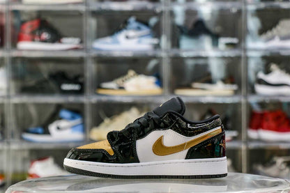 Air Jordan 1 Low SE Gold Toe