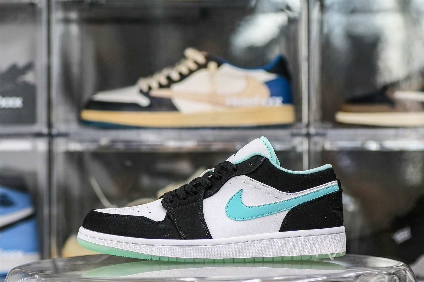 Jordan 1 Low Island Green