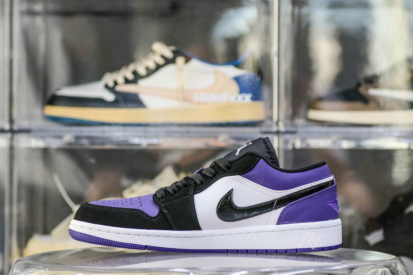 Jordan 1 Low Court Purple
