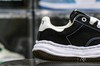 MaisOn Margiel@ Yasuhir0 Blakey OG Sole Canvas Low Black No Logo sneakers
