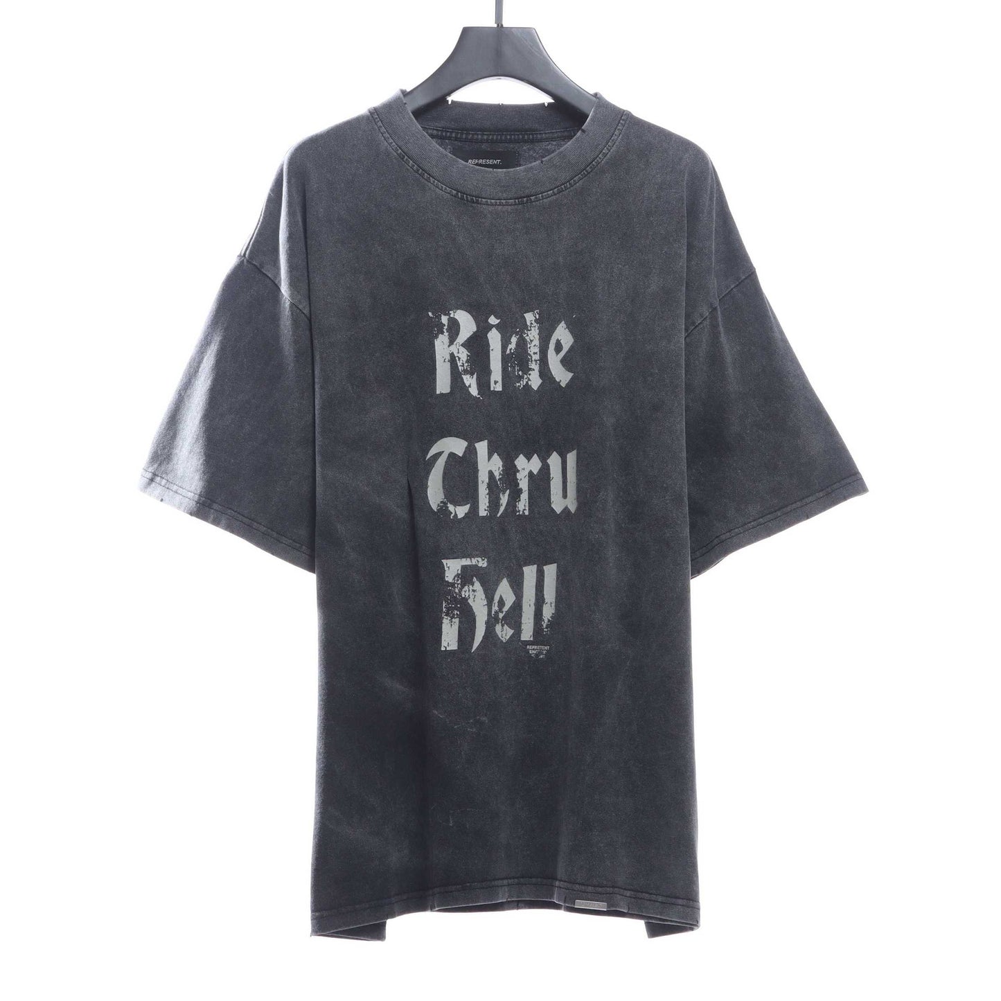 Represent makes old washing letters with short sleeves