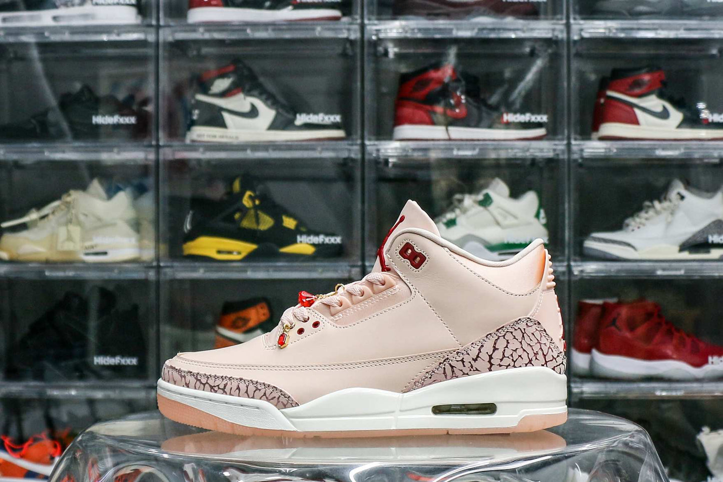 Air Jordan 3 Retro Valentines Day WMNS (2025)