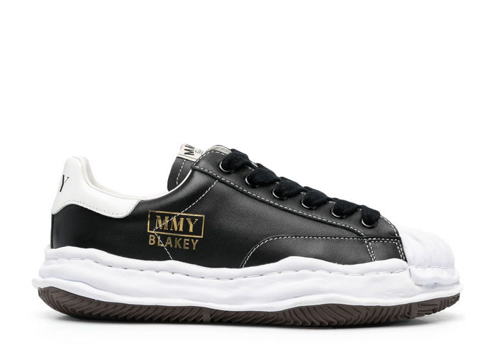 MaisOn Margiel@ Yasuhir0 Blakey logo-patch sneakers