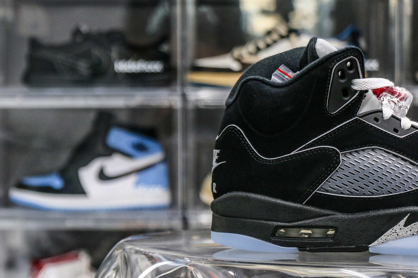 Air Jordan 5 Retro OG Metallic Reimagined 2025 (Ln5 A1)