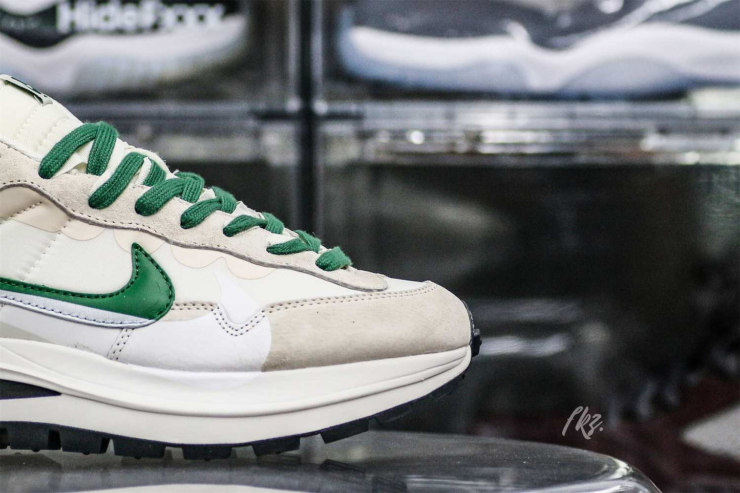 Sacai x colegio Nike VaporWaffle 3.0 White Grey Green
