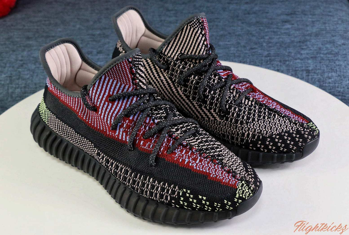 2019 Yeezy Boost 350 v2 Yecheil None Reflective (LN5 A1)