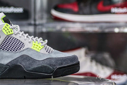 Air Jordan 4 Retro SE Neon