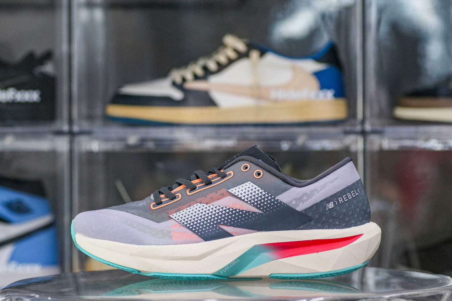 New Balance FuelCell Rebel v4 Grey / Pink / White