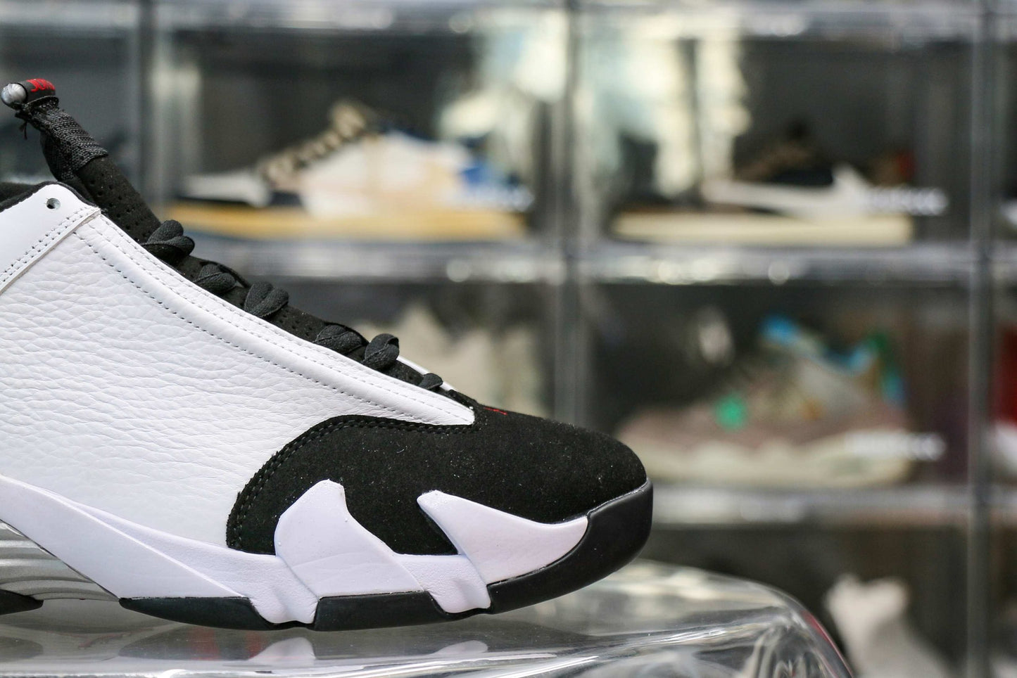Air Jordan 14 Retro Black Toe (2024)