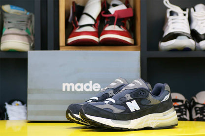 New Balance 992 Navy Grey