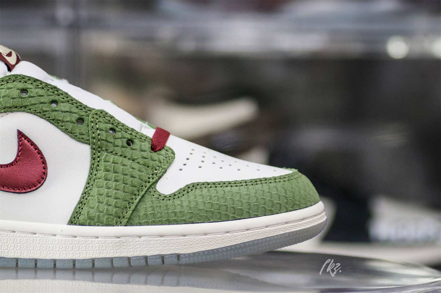 Air Jordan 1 Low OG Year Of The Dragon  2024